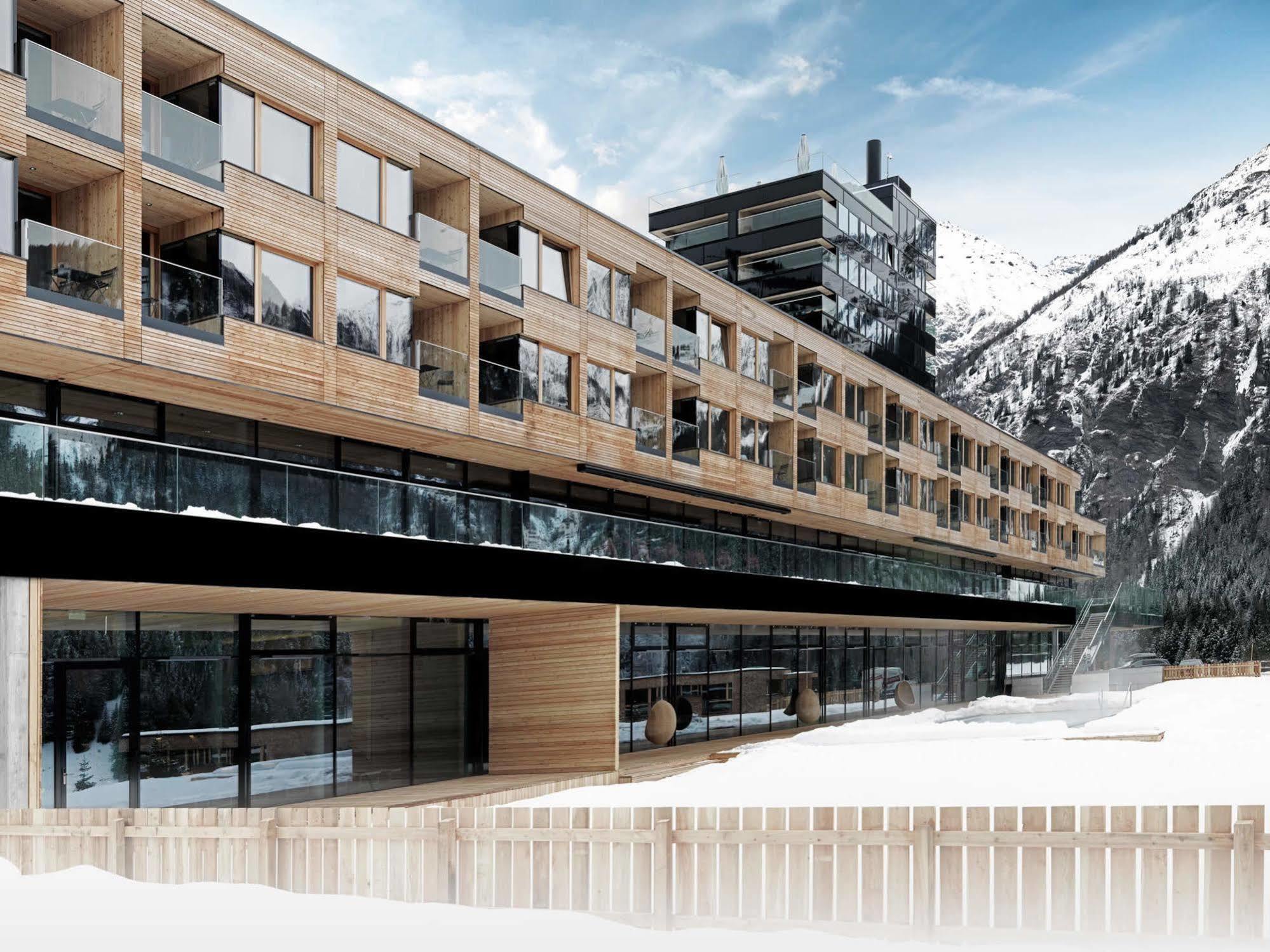 Kals-am Großglockner Gradonna Mountain Resort Chalets & Hotel מראה חיצוני תמונה